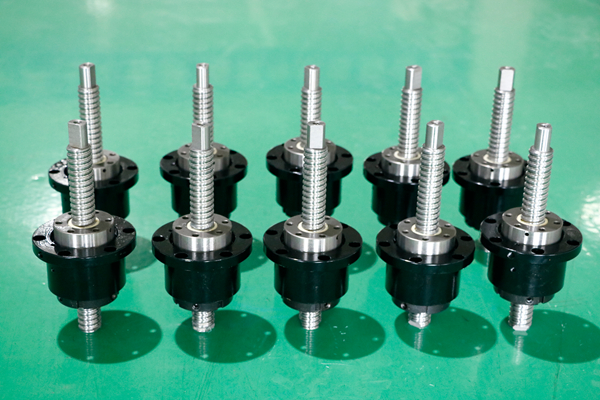 螺母旋轉式滾珠絲杠副